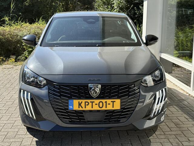 Peugeot 208 1.2T 100pk Allure | 2025 | Parkeersensoren | Cruise Control | Privacy Glass | Draadloos Apple Carplay/Android Auto