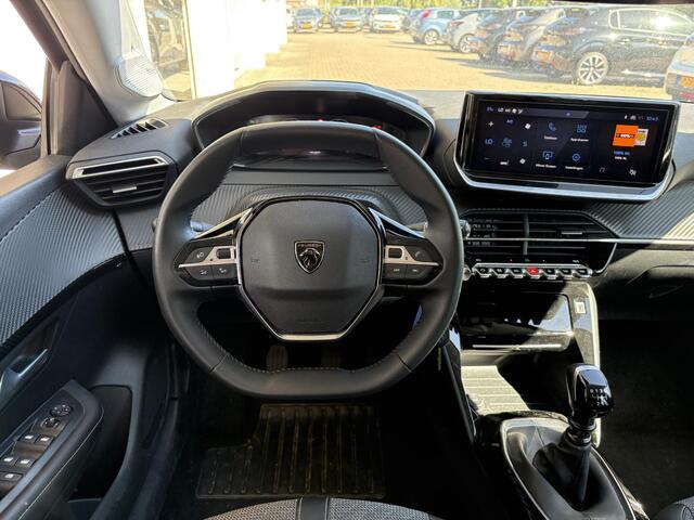 Peugeot 208 1.2T 100pk Allure | 2025 | Parkeersensoren | Cruise Control | Privacy Glass | Draadloos Apple Carplay/Android Auto