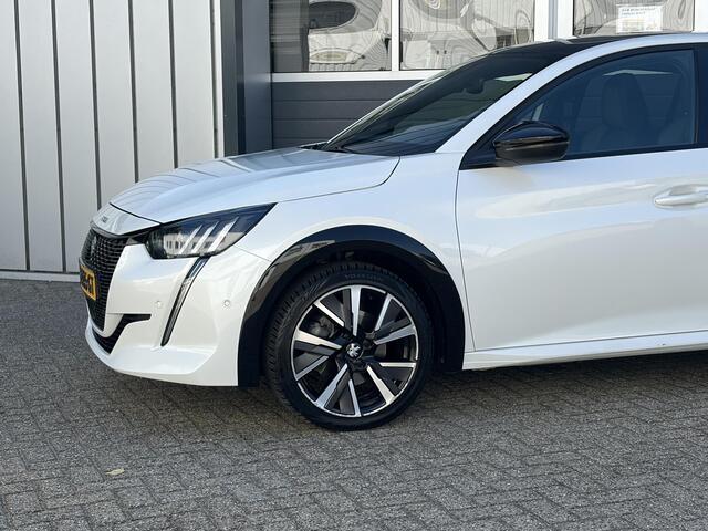 Peugeot 208 1.2 PureTech GT Line | Pano | Keyless | Cruise | Camera | Stoel verwarming |