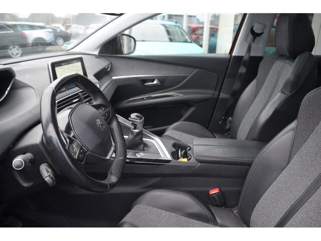 Peugeot 3008 1.2 PureTech Première Navi | Pano | Camera | Trekhaak | 19 inch | Getint glas | Keyless