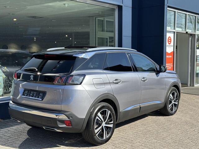 Peugeot 3008 1.6 HYbrid 225 GT | Slechts 3.000 KM Gereden | Automaat | Panorama Schuif-/Kanteldak | Navigatie | Camera | Adaptieve Cruise Control | Hoge Zitpositie | Climate Control | LED Verlichting | Keyless Entry | Dode Hoek Detectie |