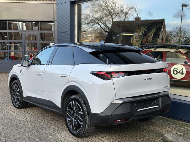 Peugeot 3008 1.2 Hybrid 145 PK GT | Bouwjaar 2025 | Alcantara Bekleding | Panorama Navigatie | Parkeercamera | LED Matrix | Alcantara Bekleding | Electrische achterklep | Stoelverwarming | Keyless Entry | Grip Control met All Season Banden
