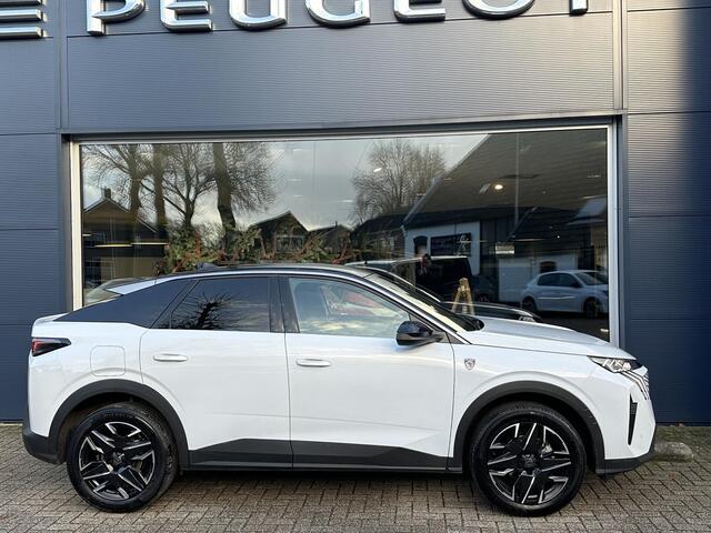 Peugeot 3008 1.2 Hybrid 145 PK GT | Bouwjaar 2025 | Alcantara Bekleding | Panorama Navigatie | Parkeercamera | LED Matrix | Alcantara Bekleding | Electrische achterklep | Stoelverwarming | Keyless Entry | Grip Control met All Season Banden