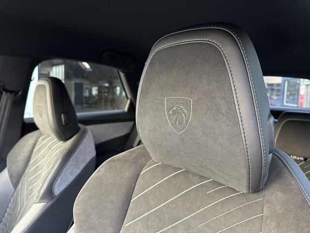 Peugeot 3008 1.2 Hybrid 145 PK GT | Bouwjaar 2025 | Alcantara Bekleding | Panorama Navigatie | Parkeercamera | LED Matrix | Alcantara Bekleding | Electrische achterklep | Stoelverwarming | Keyless Entry | Grip Control met All Season Banden