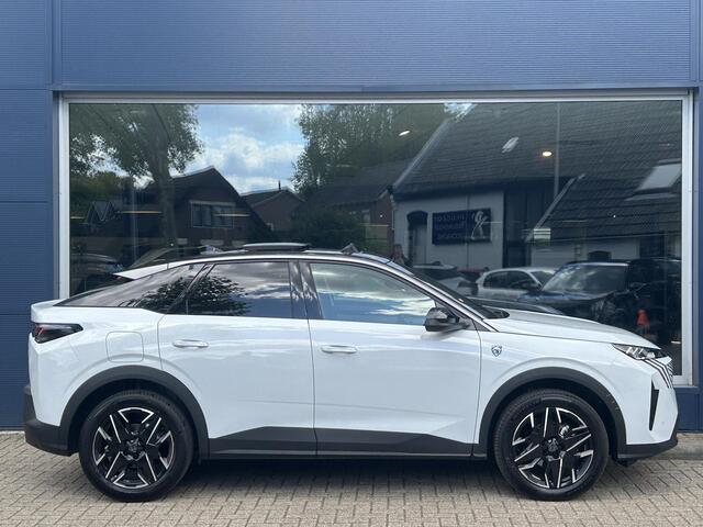Peugeot 3008 1.2 Hybrid 145 GT | Bouwjaar 2025 | Panorama Schuif-/Kanteldak | FOCAL Premium Audio | Alcantara Stoelen | Panorama Navigatie | Stoel & Stuurverwarming | Elektrische Kofferklep | Keyless Entry | Full LED Verlichting | 19" Lichtmetalen Velgen |