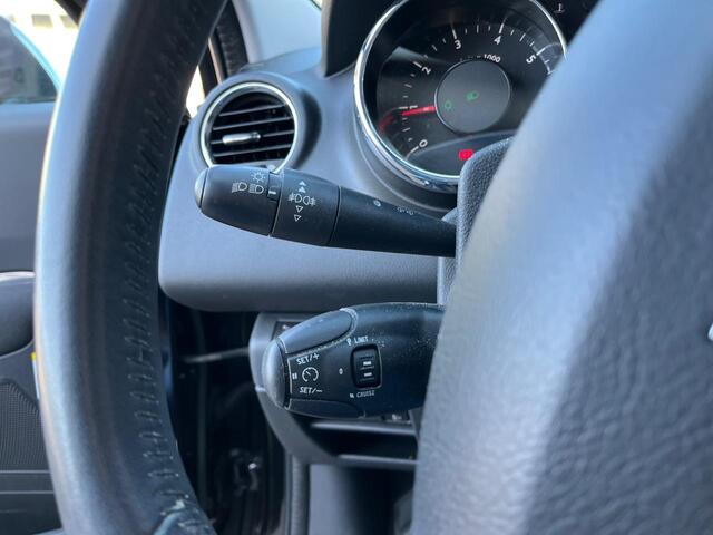 Peugeot 3008 1.2 PureTech Style | Trekhaak | Panoramadak | Climate Control | Cruise Control | Navigatie | Achteruitrijcamera