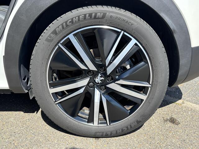 Peugeot 3008 1.6 HYbrid4 300 GT BLACK PACK | PANO | 360 CAMERA