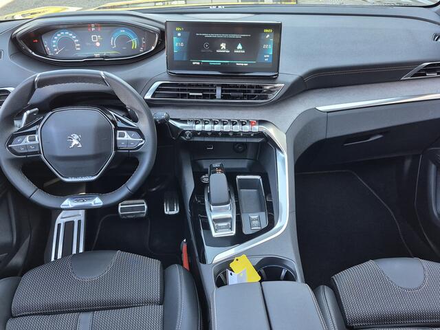Peugeot 3008 1.6 HYbrid 225 GT Automaat | Facelift Model | Panoramisch Schuifdak | Comfort Stoelen | Focal HiFi | Keyless Achterklep | Wat een Gave 3008 !