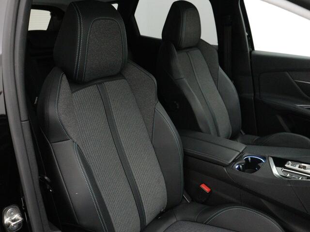 Peugeot 3008 130 PK automaat Allure | Rijklaar | Navigatie | Camera achter |