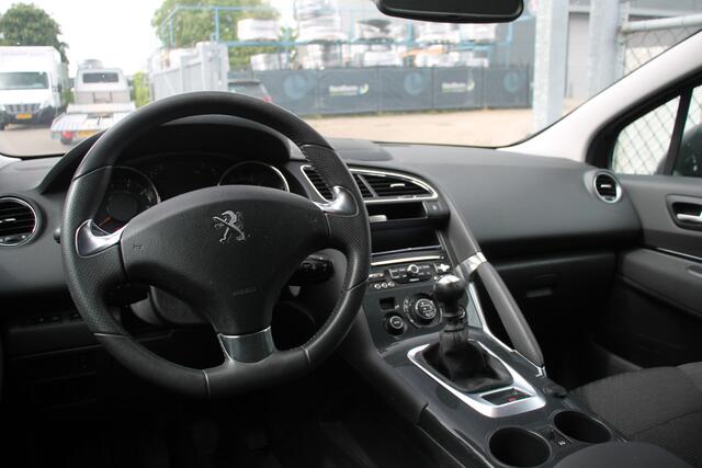 Peugeot 3008 1.2 PureTech Blue Lease Executive ? Trekhaak ? AC ? BT ?