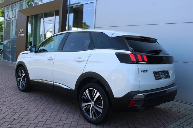 Peugeot 3008 1.2 PureTech 130pk Allure Automaat Pack Premium Airco Navi Camera Carplay 85100km