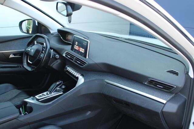 Peugeot 3008 1.2 PureTech 130pk Allure Automaat Pack Premium Airco Navi Camera Carplay 85100km