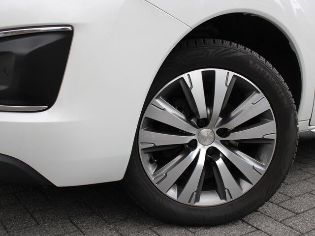 Peugeot 3008 Style 1.2 PureTech 130PK Trekhaak, Navigatie, Parkeersensoren, Cruise Control, Climate Control