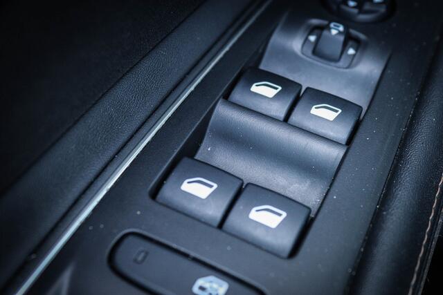 Peugeot 3008 1.2 PureTech GT Line /Direct rijden? Deze is rijklaar en per direct beschikbaar