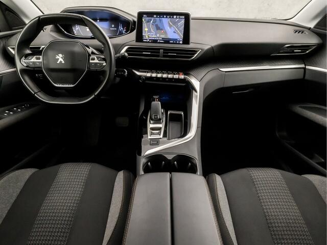 Peugeot 3008 1.2 PureTech Sport Automaat (APPLE CARPLAY, GROOT NAVI, 360 CAMERA, GETINT GLAS, SPORTSTOELEN, CRUISE, LANE ASSIST, NIEUWSTAAT)
