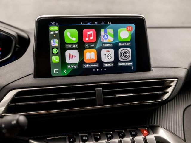 Peugeot 3008 1.2 PureTech Sport Automaat (APPLE CARPLAY, GROOT NAVI, 360 CAMERA, GETINT GLAS, SPORTSTOELEN, CRUISE, LANE ASSIST, NIEUWSTAAT)