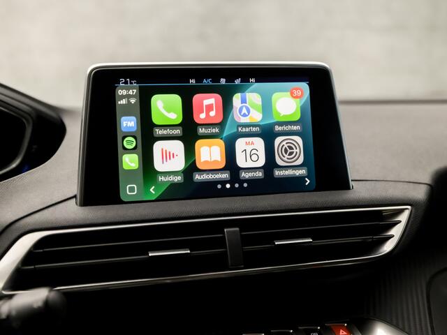 Peugeot 3008 1.2 PureTech Sport Automaat (APPLE CARPLAY, GROOT NAVI, 360 CAMERA, CLIMATE, SPORTSTOELEN, LANE ASSIST, CRUISE, NIEUWSTAAT)