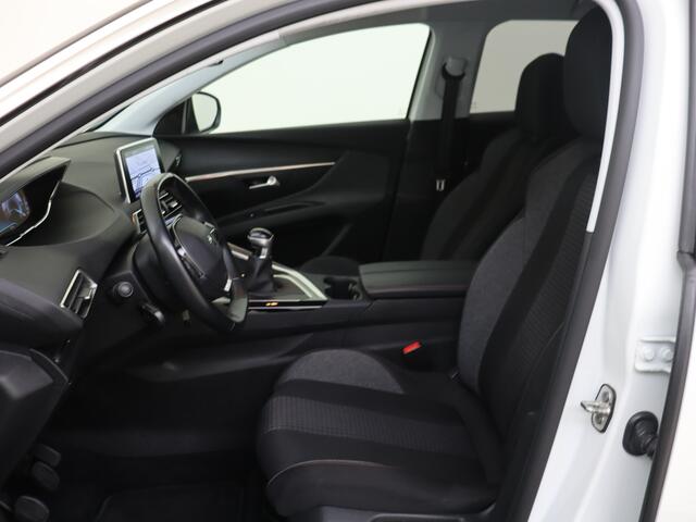 Peugeot 3008 1.2 PureTech Blue Lease Executive | Navigatie | Parkeersensoren | Climate Control