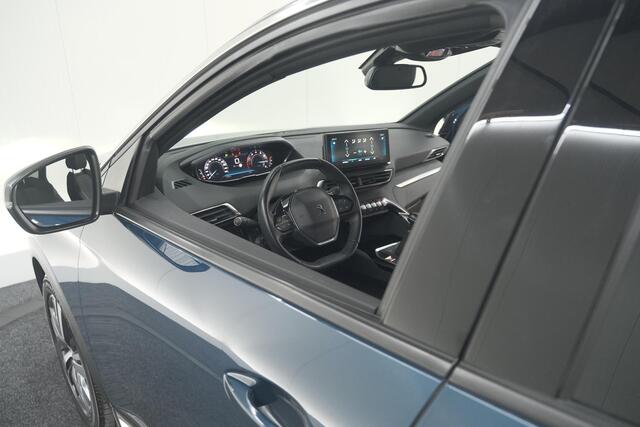 Peugeot 3008 PureTech 130 Allure Pack Business | Camera | Elektrische Kofferklep | Dodehoekdetectie | Apple Carplay