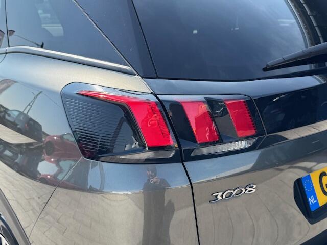 Peugeot 3008 1.2 PureTech Allure LED*NAVI*AUTOMAAT*GROOTSCHERM*