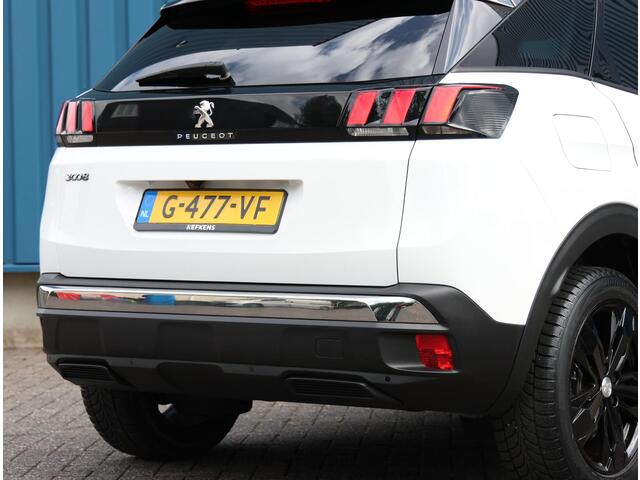 Peugeot 3008 130PK Crossway | AppleCarPlay/AndroidAuto | FOCAL | Camera | AUTOMAAT | Alcantara/LEER | Navigatie | Two-Tone | Grip Control & Hill Descent Assist | Privacy Glass |