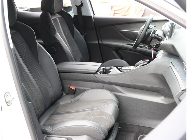 Peugeot 3008 130PK Crossway | AppleCarPlay/AndroidAuto | FOCAL | Camera | AUTOMAAT | Alcantara/LEER | Navigatie | Two-Tone | Grip Control & Hill Descent Assist | Privacy Glass |