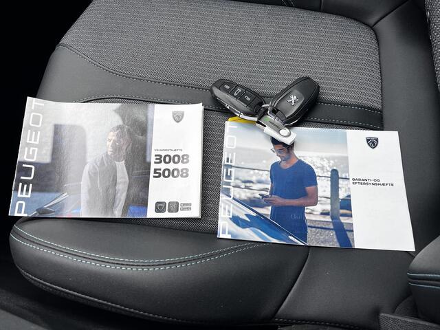 Peugeot 3008 1.2 PureTech Blue Lease Allure Automaat / Adaptieve CC / Elektrische klep / Navigatie / Achteruitrijcamera / Apple Carplay Android /