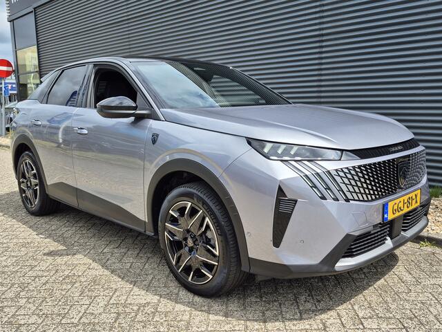 Peugeot 3008 1.2 Hybrid 136 GT | Two Tone | Automaat | Navigatie | Stoel en Stuurverwarming | Luxe Bekleding | Zwarte Hemelbekleding | Camera voor en achter |