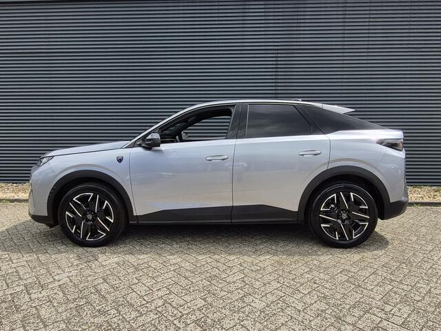 Peugeot 3008 1.2 Hybrid 136 GT | Two Tone | Automaat | Navigatie | Stoel en Stuurverwarming | Luxe Bekleding | Zwarte Hemelbekleding | Camera voor en achter |
