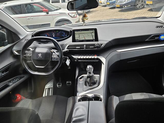 Peugeot 3008 1.2 PureTech Active NAVI TEL CC PDC