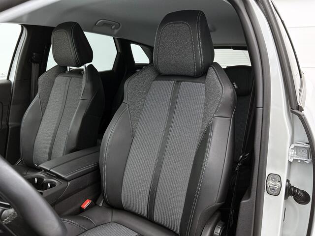 Peugeot 3008 Plug-in Hybrid 225pk automaat Allure Pack Business | Rijklaar | Parkeersensoren Rondom | Camera achter |
