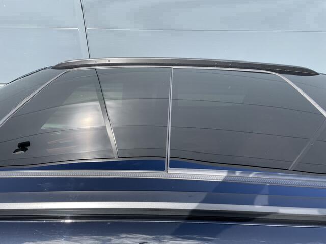 Peugeot 3008 300pk HYbrid4 GT Pack (Elektrisch Schuifdak - Leder incl verwarming/massage/geheugen - Trekhaak - NightVision - Focal Electra - Black Pack - Elektrische Klep)