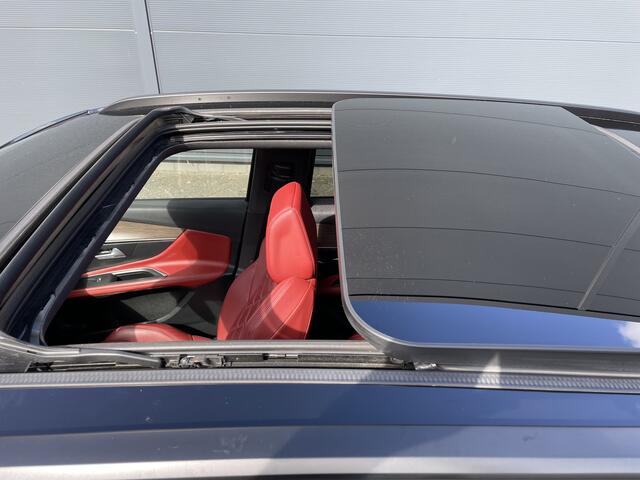 Peugeot 3008 300pk HYbrid4 GT Pack (Elektrisch Schuifdak - Leder incl verwarming/massage/geheugen - Trekhaak - NightVision - Focal Electra - Black Pack - Elektrische Klep)