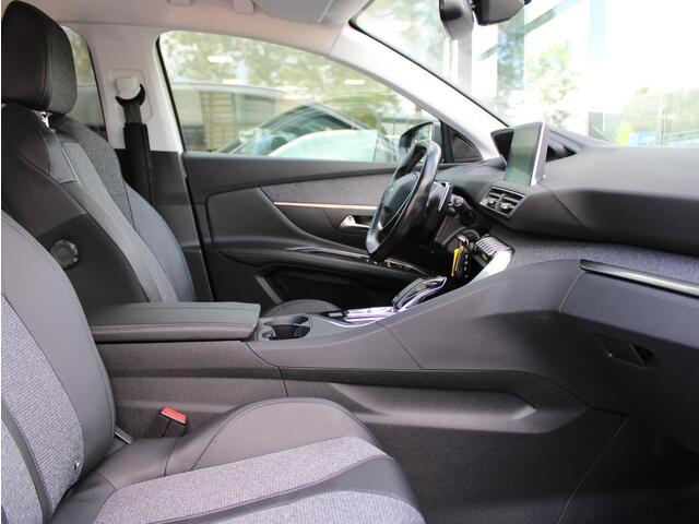 Peugeot 3008 1.2 PureTech Allure Automaat | Navi / Climate / Trekhaak