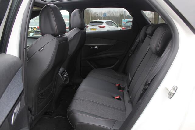 Peugeot 3008 1.6 PureTech GT Line / Panoramdak / Camera / Navigatie / 19'' / Keyless / Half leder / Focal Audio / Dodehoek / Cruise Control