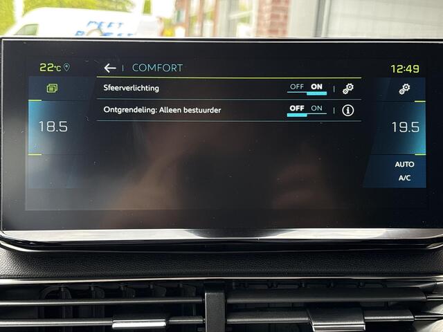 Peugeot 3008 Roadtrip Allure Pack 1.6 PHEV HYbrid 225pk e-EAT8 | TWO-TONE | LIMITED EDITION! | ADAPTIVE CRUISE | 360° CAMERA | DAKRAILS | STOELVERW. | KEYLESS ENTRY | NAVI |