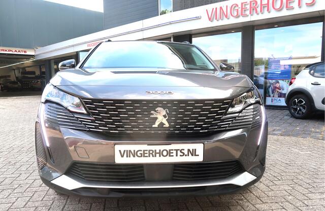 Peugeot 3008 130 Pk Benzine Style Uitvoering * Navigatie * Achteruitrij Camera * Climate & Cruise Control * Keyless Start Button * L.M. Velgen * Ook Apple Car Play / Android Auto * Google Maps / Spotify * Vingerhoets: Vierde Generatie Eersteklas Service !