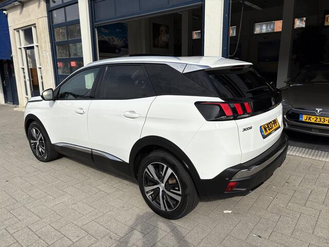 Peugeot 3008 1.2 PureTech Allure DAK/STOELVERWARMING/CARPLAY