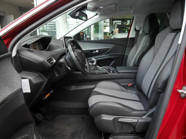 Peugeot 3008 1.2 PureTech Allure | Full led | Achteruitrijcamera | 19 inch | Navigatie | Parkeersensoren voor en achter | Climate control | Apple carplay | Android auto | Keyless entry en start