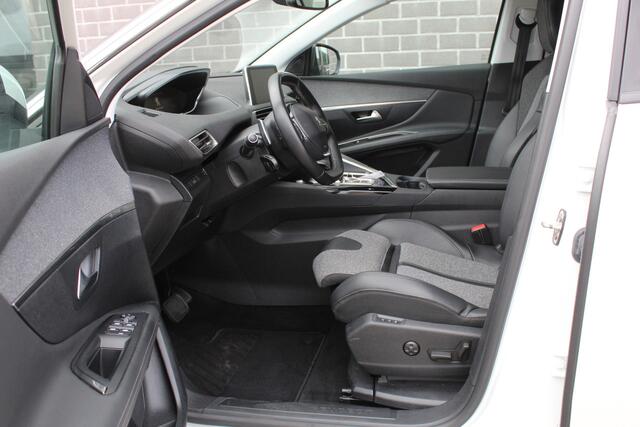 Peugeot 3008 1.2 PureTech Blue Lease Premium Avantage / Carplay / N.A.P.