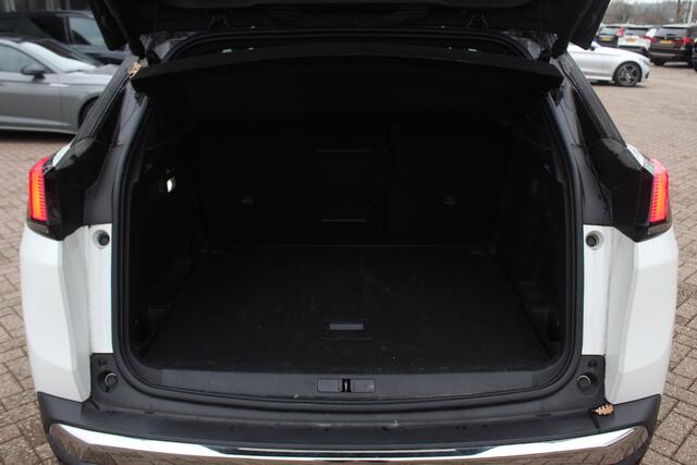 Peugeot 3008 1.6 e-THP GT Line / Trekhaak / Navigatie / Parkeerhulp V+A / 18'' / Half leder / Stoelverwarming / Cruise Control