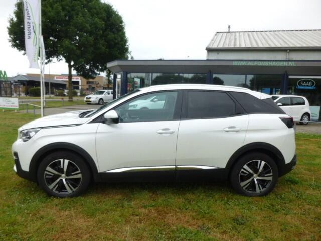 Peugeot 3008 1.2 PURETECH ALLURE