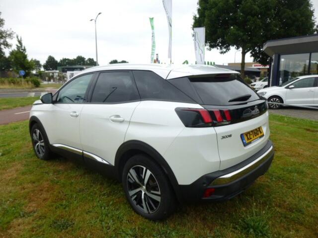 Peugeot 3008 1.2 PURETECH ALLURE