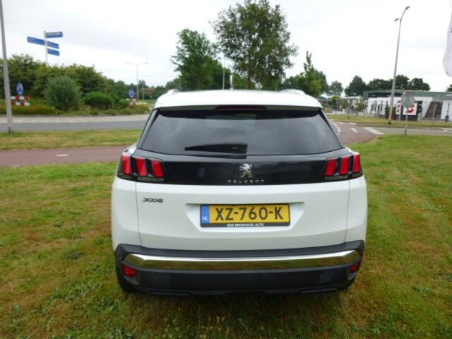 Peugeot 3008 1.2 PURETECH ALLURE