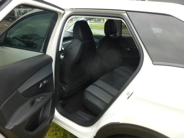 Peugeot 3008 1.2 PURETECH ALLURE