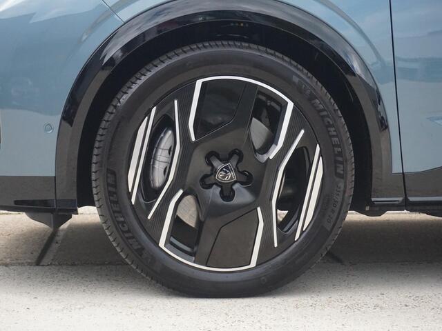 Peugeot 3008 e-3008 GT 73 kWh Leder interieur | Focal audio