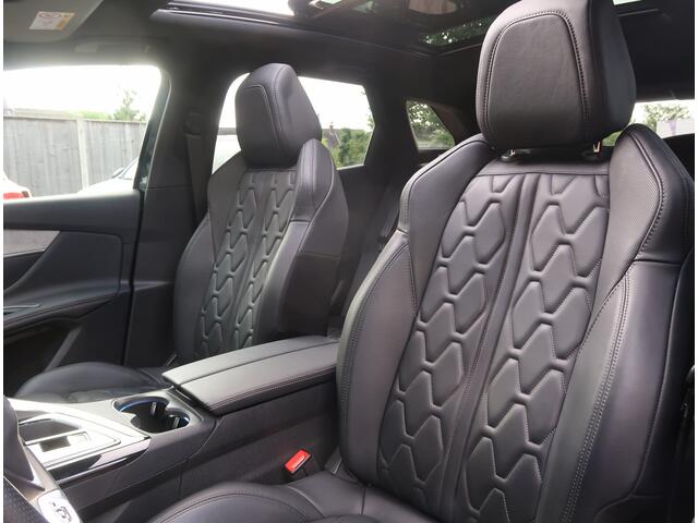 Peugeot 3008 130 Pk * Automaat *** GT *** De Mooiste van Nederland * 100% Benzine * Love It * * Nappa Leder + Massage Verwarming en Elektrisch Verstelbaar * Schuifdak * Navigatie * Dodehoekbewaking * Full Led Koplampen * Elctrische bed. Achterklep * Keyless Entry & St