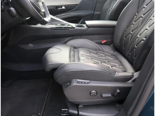 Peugeot 3008 130 Pk * Automaat *** GT *** De Mooiste van Nederland * 100% Benzine * Love It * * Nappa Leder + Massage Verwarming en Elektrisch Verstelbaar * Schuifdak * Navigatie * Dodehoekbewaking * Full Led Koplampen * Elctrische bed. Achterklep * Keyless Entry & St
