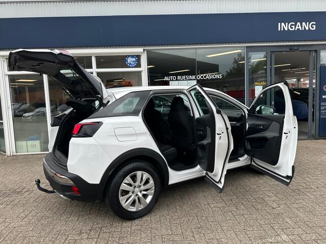 Peugeot 3008 1.2 PURETECH ACTIVE