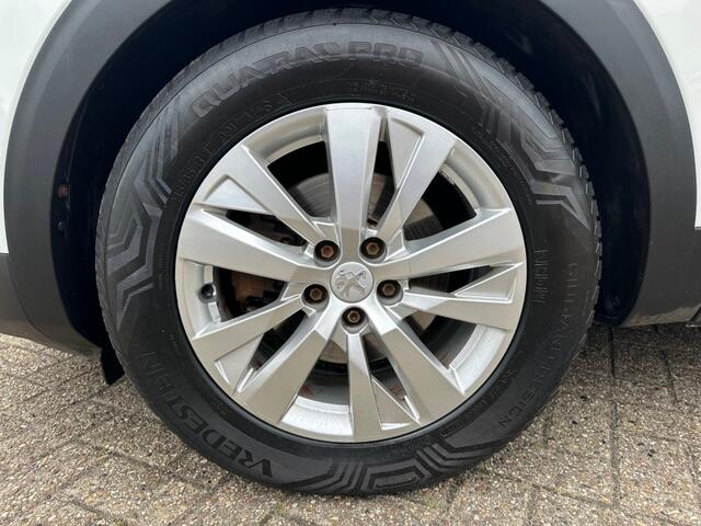 Peugeot 3008 1.2 PURETECH ACTIVE